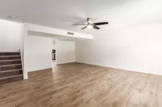 Photo #6: 6092601 Listing