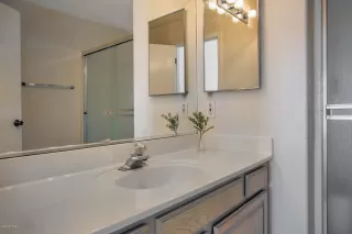 Photo #6: 6092673 Listing