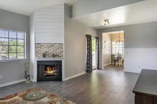 Photo #6: 6092840 Listing