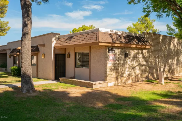 MLS: 6092879 Condo For Sale