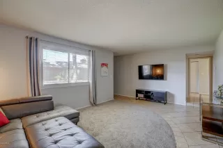 Photo #5: 6092879 Listing