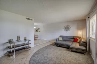 Photo #6: 6092879 Listing