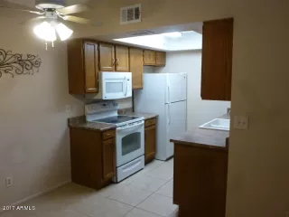 Photo #5: 6092954 Listing