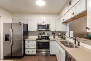 Photo #2: 6092965 Listing