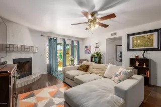 Photo #5: 6092965 Listing