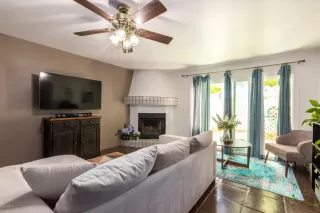 Photo #6: 6092965 Listing