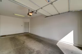 Photo #5: 6093249 Listing