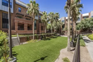 Photo #2: 6093253 Listing