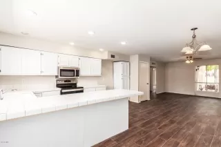 Photo #3: 6093426 Listing 