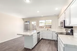 Photo #4: 6093426 Listing 