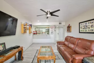 Photo #4: 6093656 Listing