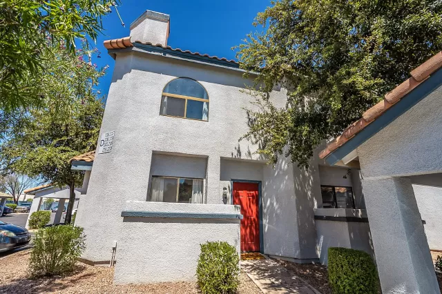 MLS: 6093799 Condo For Sale