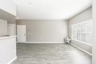 Photo #4: 6093804 Listing