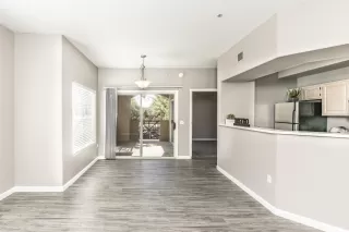 Photo #5: 6093804 Listing