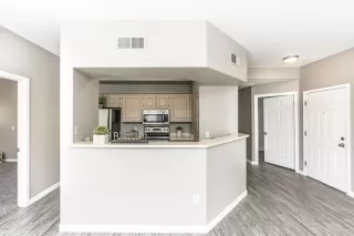 Photo #6: 6093804 Listing