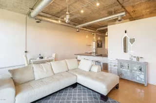 Photo #3: 6093845 Listing