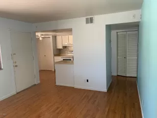 Photo #5: 6093904 Listing