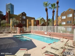 Photo #5: 6094155 Listing