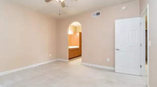 Photo #6: 6094441 Listing