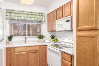 Photo #2: 6094660 Listing