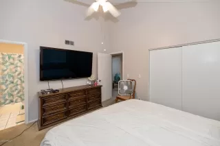 Photo #3: 6094884 Listing