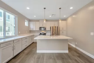 Photo #3: 6094923 Listing 