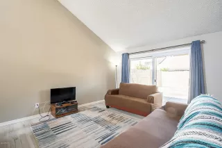 Photo #6: 6095062 Listing