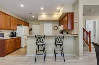 Photo #6: 6095064 Listing