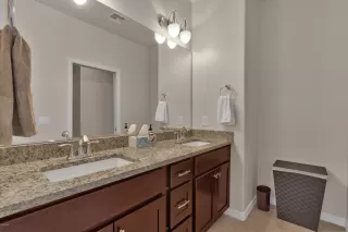 Photo #5: 6095065 Listing