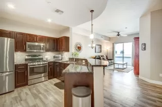 Photo #1: 6095210 Listing 