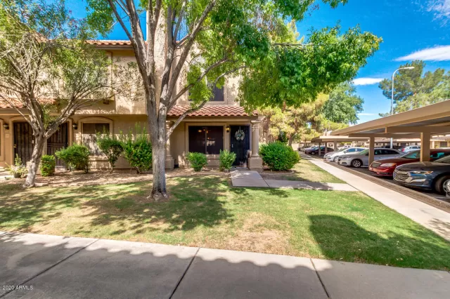 MLS: 6095310 Condo For Sale