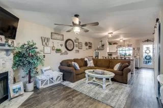 Photo #4: 6095310 Listing