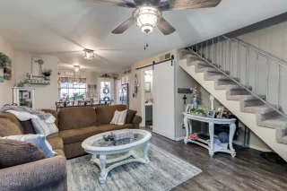 Photo #5: 6095310 Listing