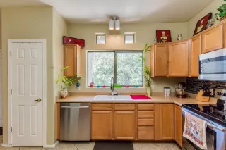 Photo #2: 6095344 Listing