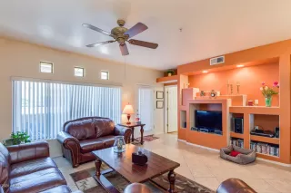 Photo #5: 6095344 Listing