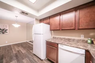 Photo #6: 6095349 Listing