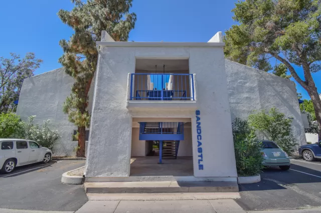 MLS: 6095483 Condo For Sale