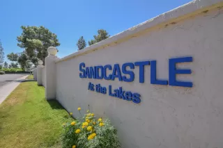 Photo #5: 6095483 Listing