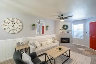 Photo #2: 6095538 Listing