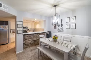 Photo #4: 6095538 Listing