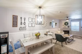 Photo #5: 6095538 Listing