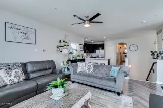 Photo #4: 6095610 Listing 