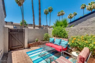 Photo #4: 6095767 Listing