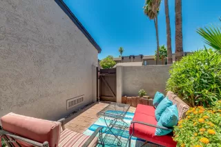 Photo #5: 6095767 Listing