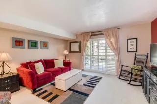 Photo #6: 6095767 Listing