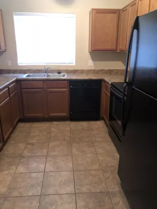 Photo #3: 6095780 Listing