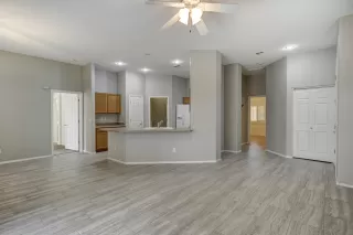Photo #4: 6095831 Listing 