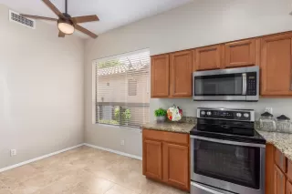 Photo #5: 6095832 Listing 