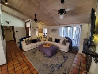 Photo #3: 6096118 Listing