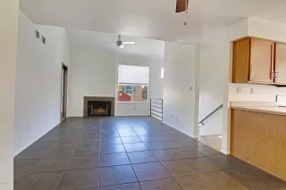 Photo #5: 6096187 Listing